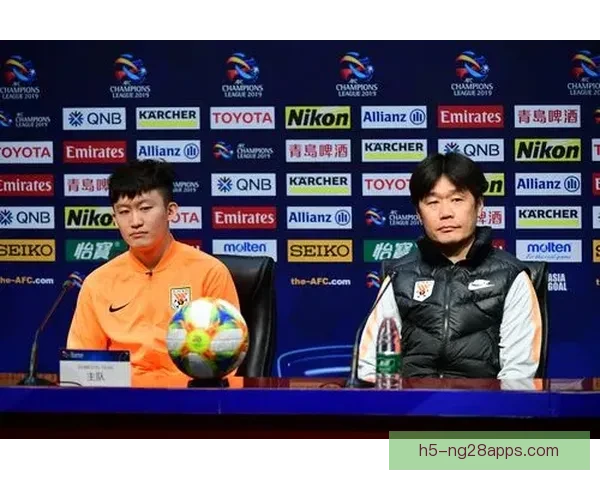 巴萨紧追皇马津琴科伤退亚冠哨